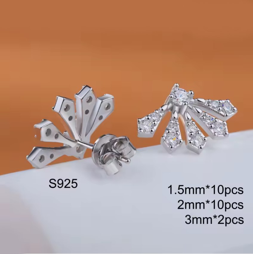 Exquisite 18K 925 Sterling Silver Full Moissanite Fan‐Shaped Stud Earrings - Image 3