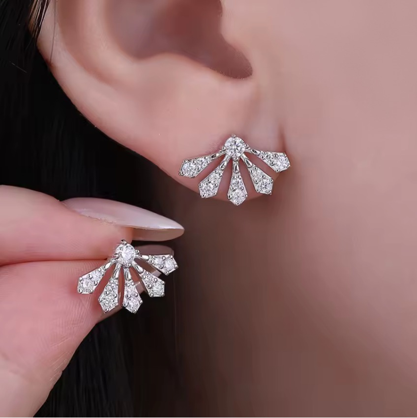 Exquisite 18K 925 Sterling Silver Full Moissanite Fan‐Shaped Stud Earrings