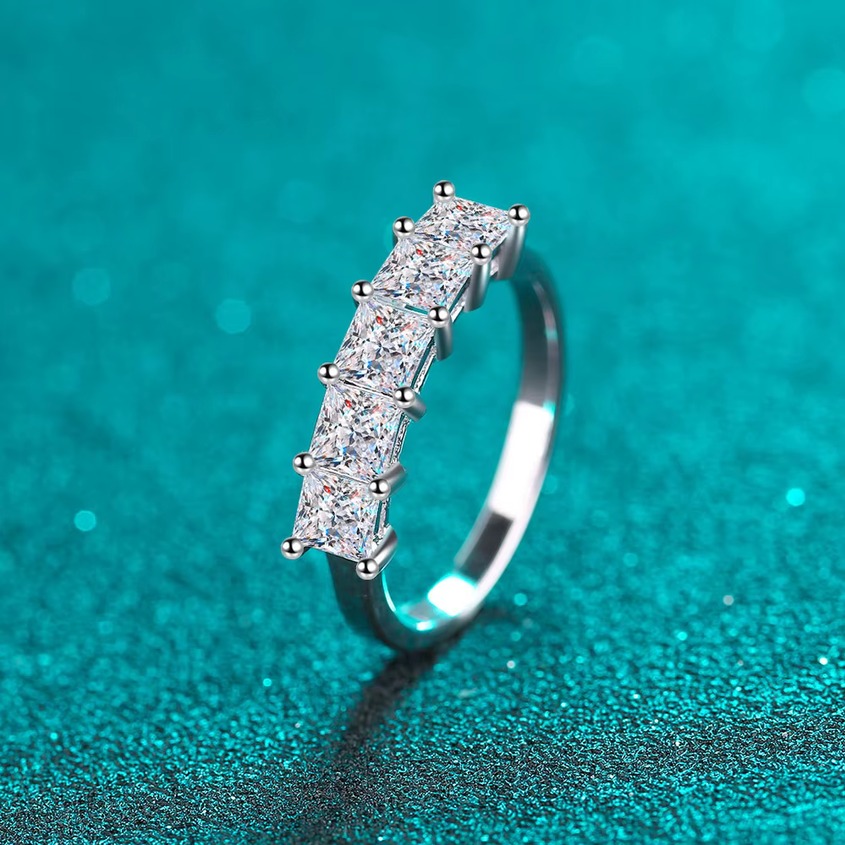 Elegant 18K 925 Sterling Silver 2CT Princess Cut Full Moissanite Ring (Size 5-9)